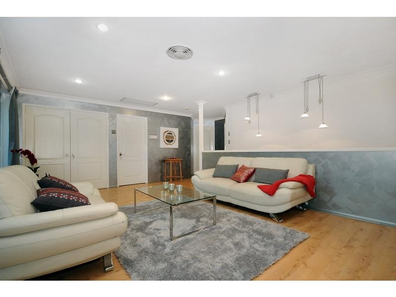 2b Burraway Court, Middle Ridge QLD 4350