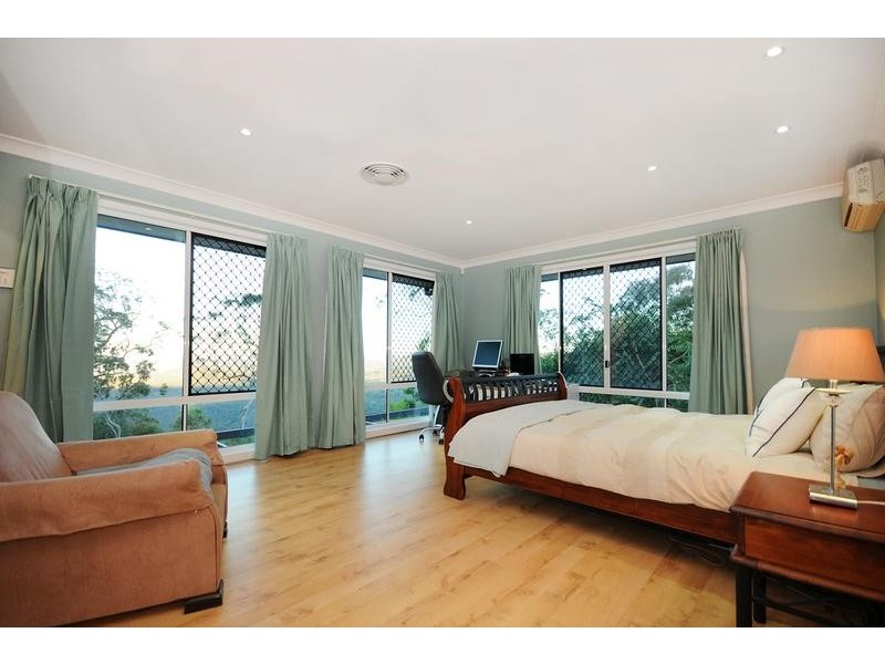 2b Burraway Court, Middle Ridge QLD 4350