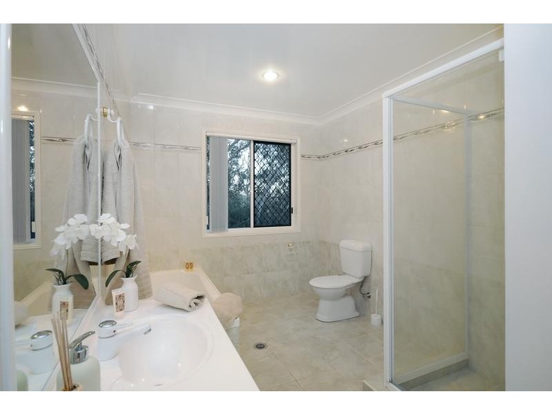 2b Burraway Court, Middle Ridge QLD 4350