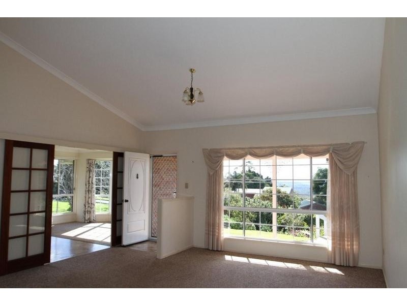 5 Skyline Drive, Blue Mountain Heights QLD 4350