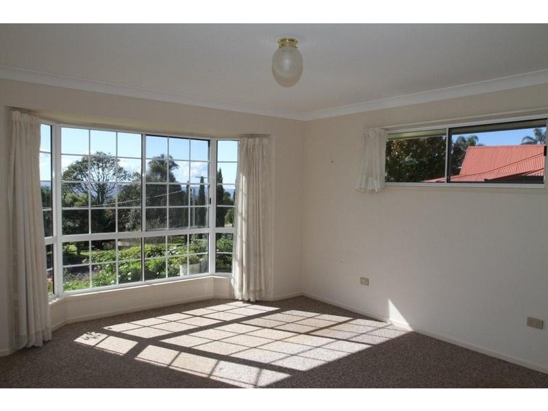 5 Skyline Drive, Blue Mountain Heights QLD 4350