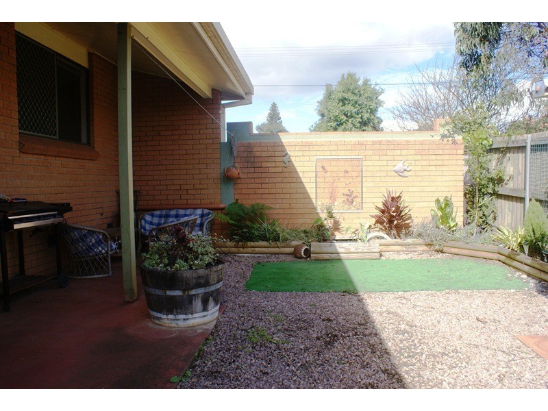 15 Truscott Street, Wilsonton QLD 4350