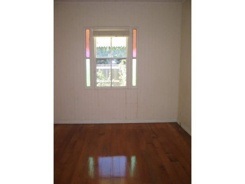 2 Carlton Street, North Toowoomba QLD 4350