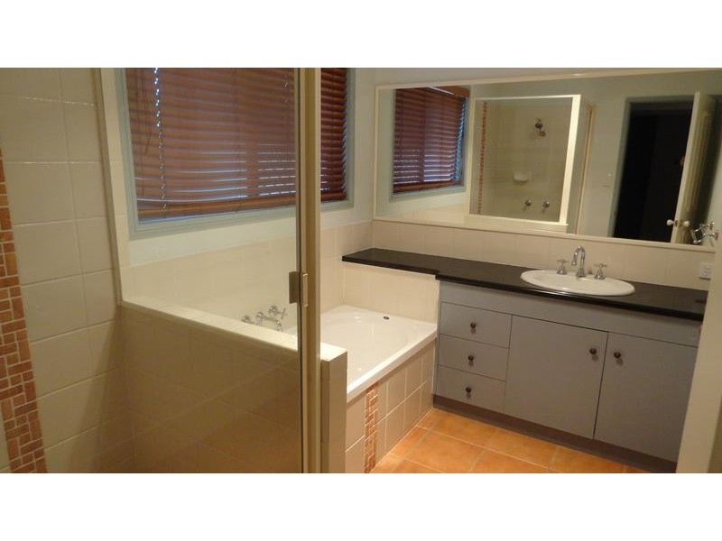 3/251 Nelson Street, Kearneys Spring QLD 4350