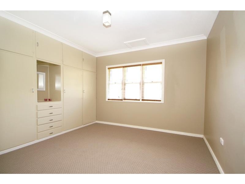 8 Somme Street, North Toowoomba QLD 4350