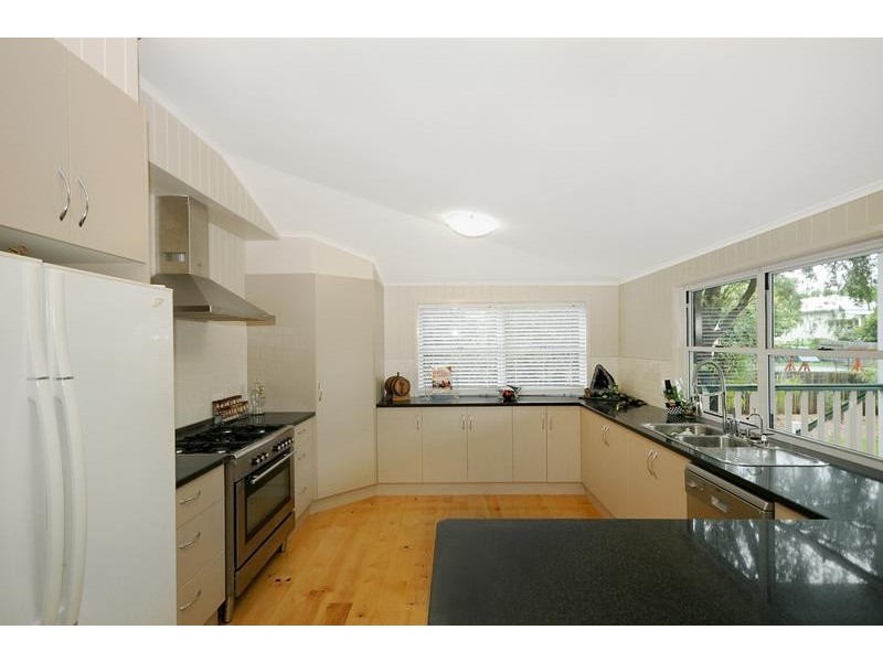 4 Carlton Street, North Toowoomba QLD 4350