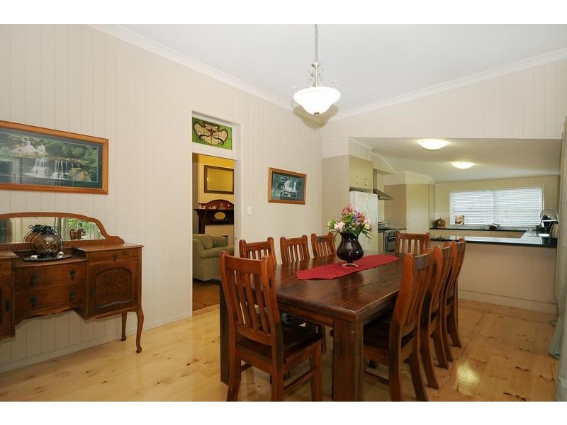 4 Carlton Street, North Toowoomba QLD 4350