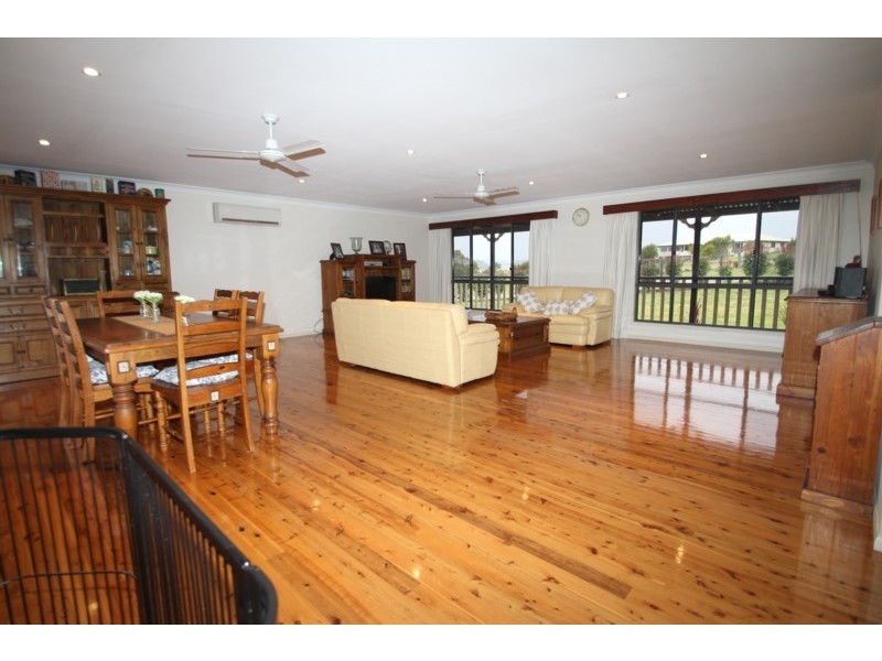 11 Carmelina Court, Hodgson Vale QLD 4352