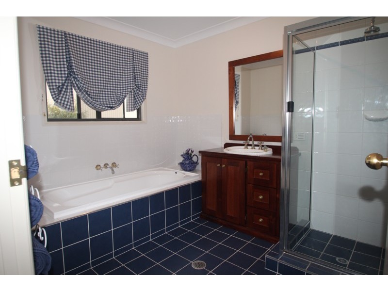 11 Carmelina Court, Hodgson Vale QLD 4352