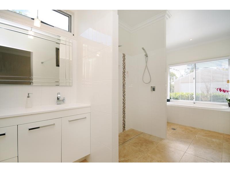 1b Eleanor Street, East Toowoomba QLD 4350