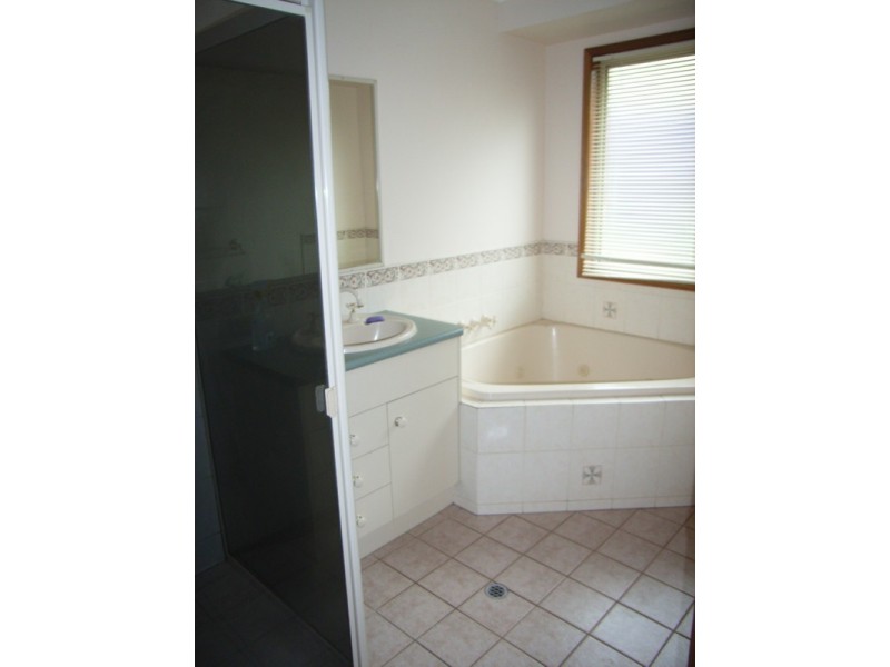 29 Nash Drive, Glenvale QLD 4350