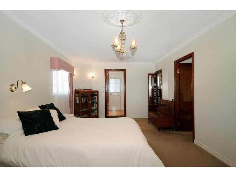 20 Collingwood Close, Middle Ridge QLD 4350