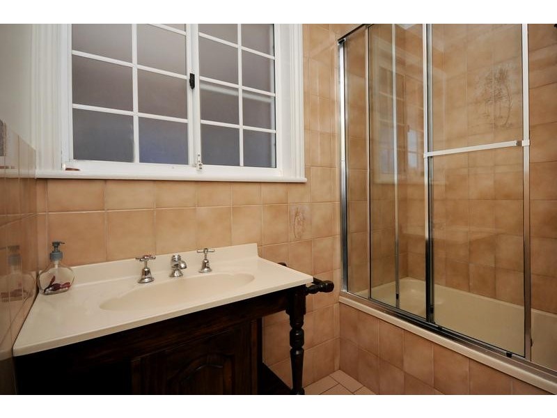 20 Collingwood Close, Middle Ridge QLD 4350