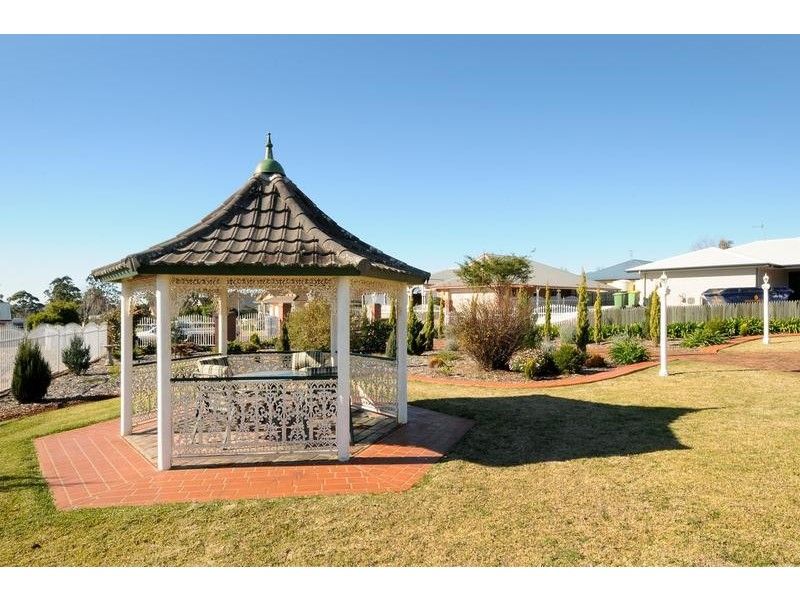 20 Collingwood Close, Middle Ridge QLD 4350