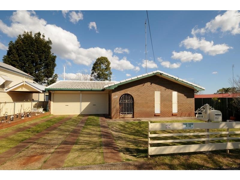 308 Alderley Street, Centenary Heights QLD 4350