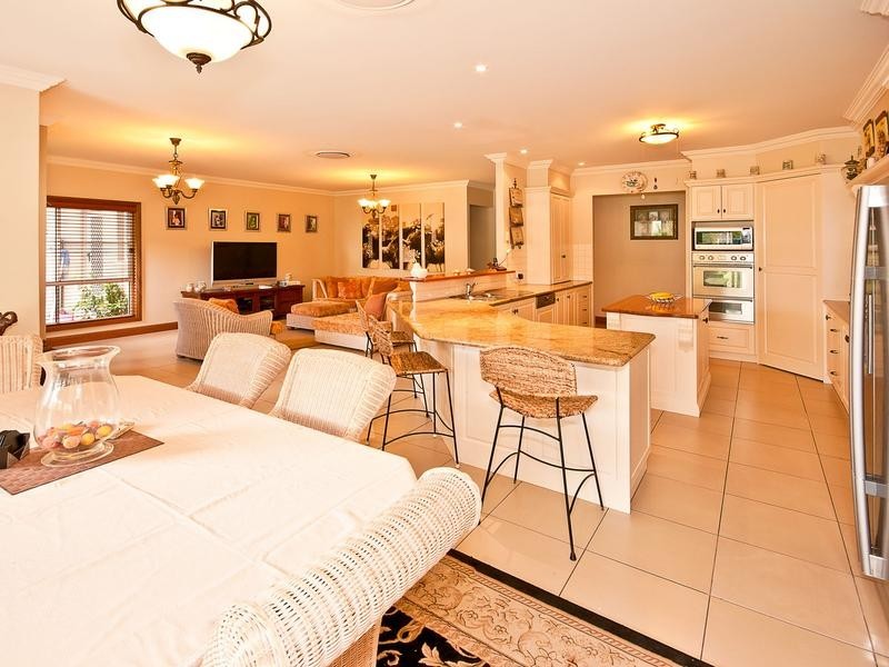 1 Panorama Crescent, Gowrie Junction QLD 4352