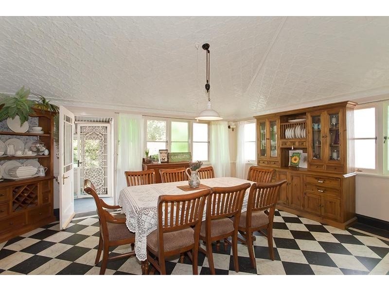 10 Gladstone Street, Newtown QLD 4350