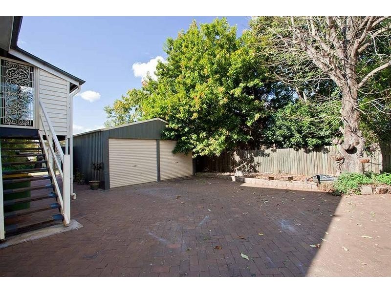 10 Gladstone Street, Newtown QLD 4350