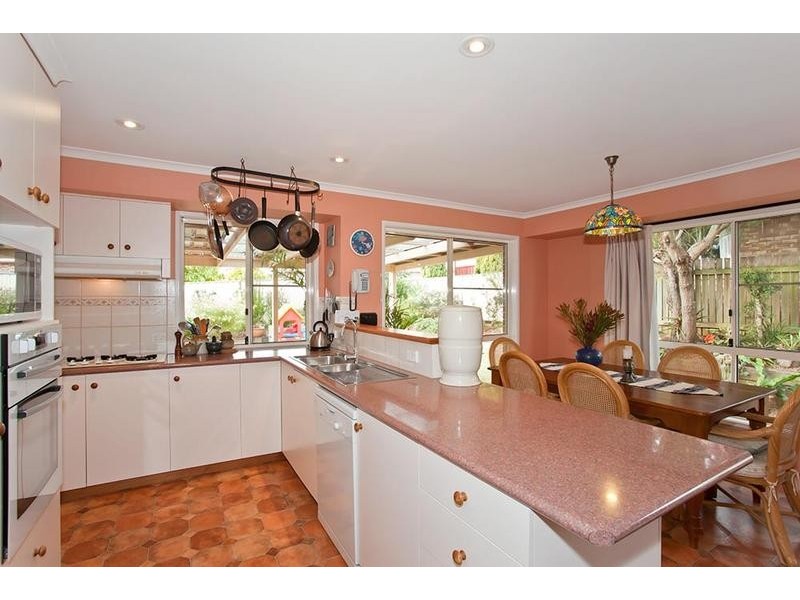 6 Rushlands Street, Glenvale QLD 4350