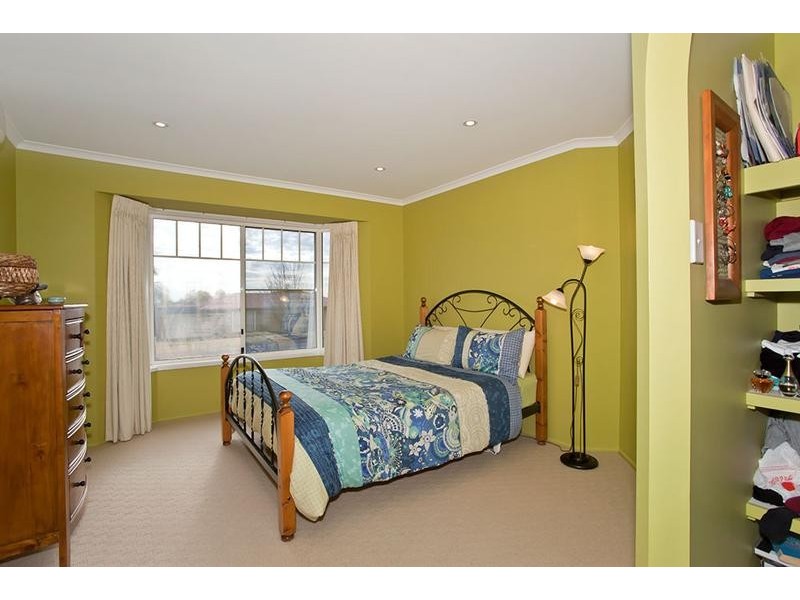 6 Rushlands Street, Glenvale QLD 4350