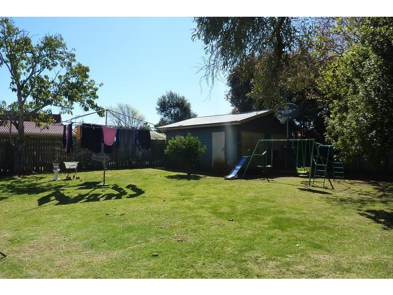 255 North Street, Wilsonton Heights QLD 4350