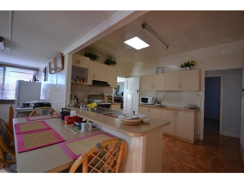 21 Violet Street, Harristown QLD 4350