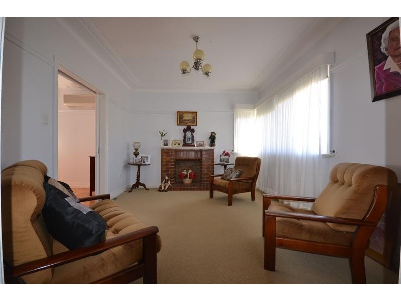 21 Violet Street, Harristown QLD 4350