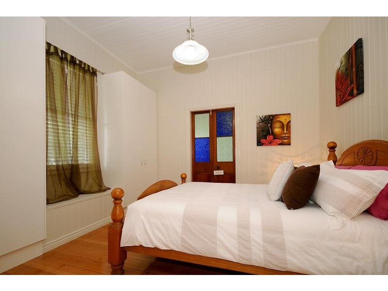 4 Carlton Street, North Toowoomba QLD 4350