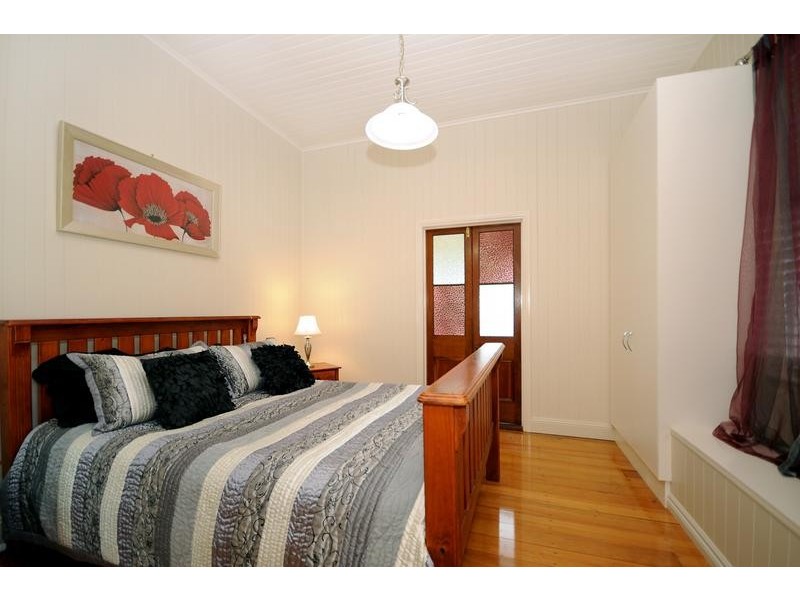 4 Carlton Street, North Toowoomba QLD 4350