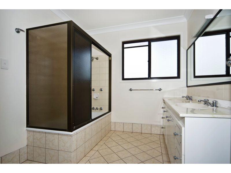 2 Flagstone Creek Road, Middle Ridge QLD 4350