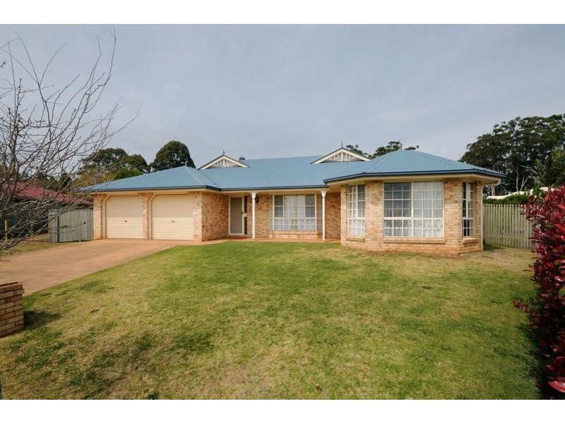 13 Winton Court, Middle Ridge QLD 4350