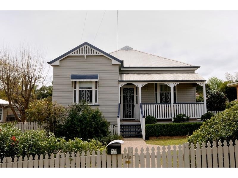 69 Ipswich Street, East Toowoomba QLD 4350