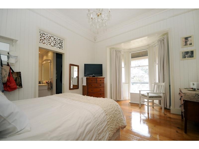 2 Chamberlain Street, North Toowoomba QLD 4350