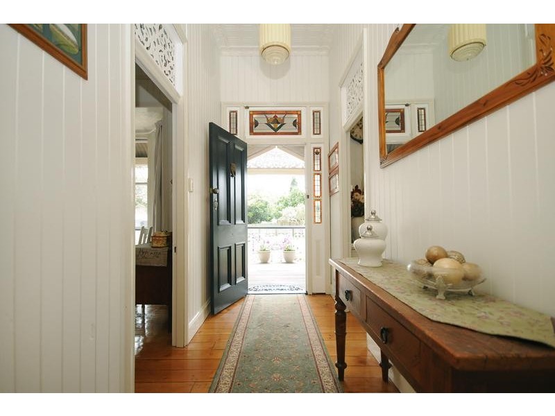 2 Chamberlain Street, North Toowoomba QLD 4350