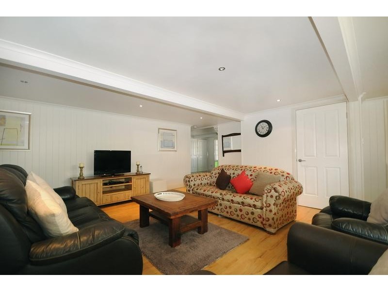 2 Chamberlain Street, North Toowoomba QLD 4350
