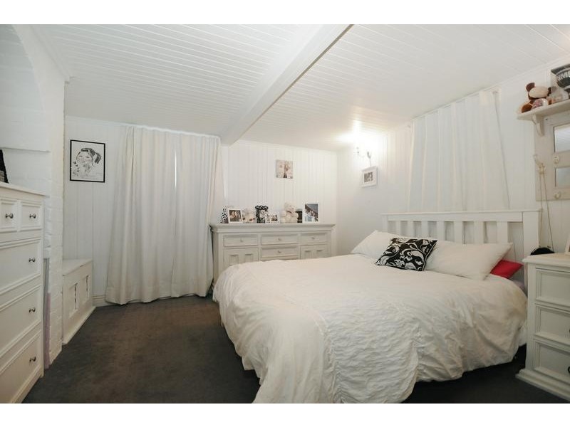 2 Chamberlain Street, North Toowoomba QLD 4350