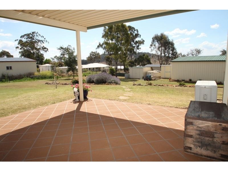 9 Apple Tree Court, Meringandan West QLD 4352
