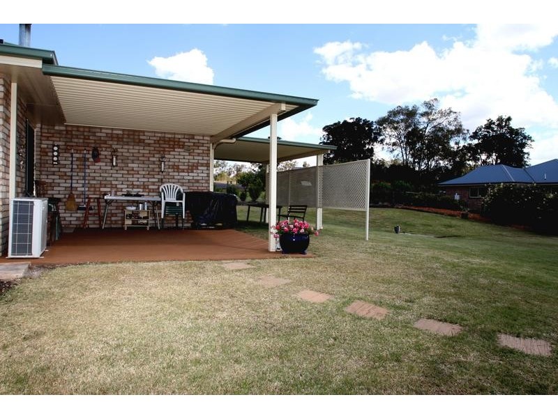 9 Apple Tree Court, Meringandan West QLD 4352