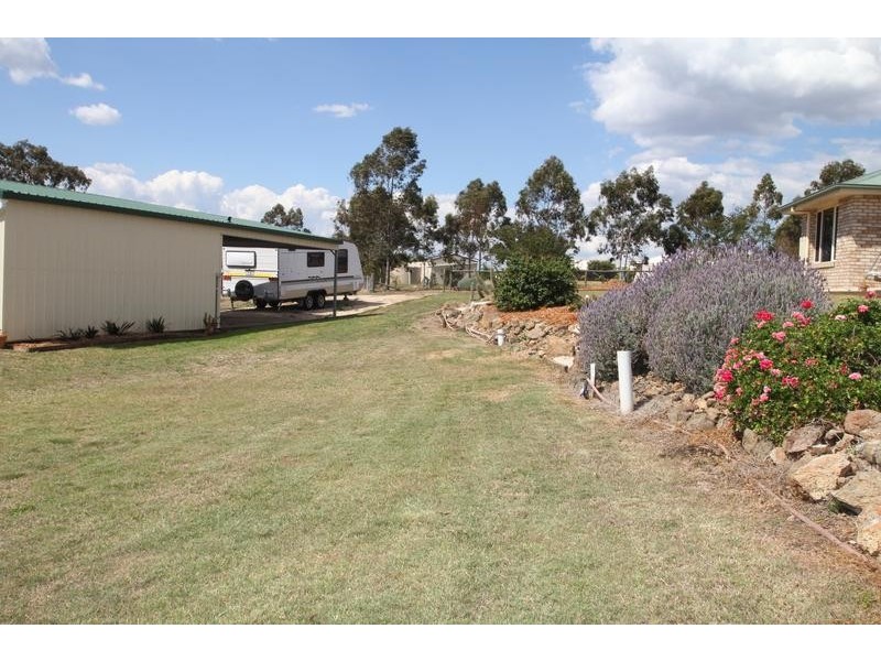 9 Apple Tree Court, Meringandan West QLD 4352
