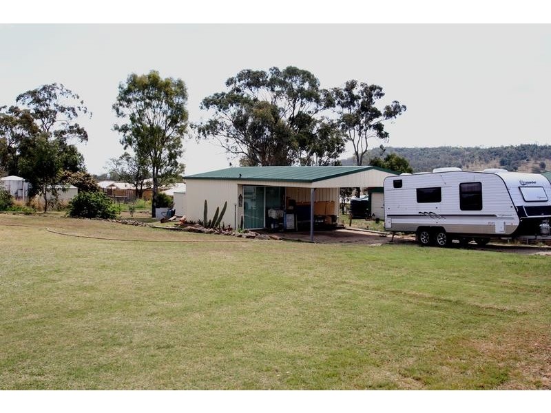 9 Apple Tree Court, Meringandan West QLD 4352