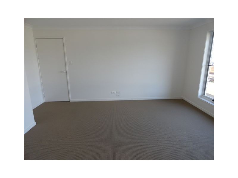 17 FURNESS COURT, Kearneys Spring QLD 4350