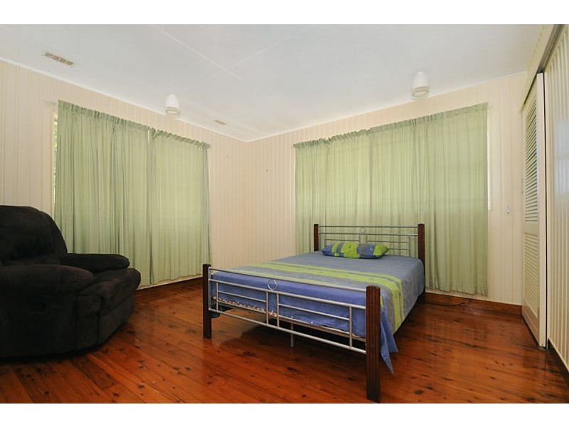 18 Merino Street, Harristown QLD 4350