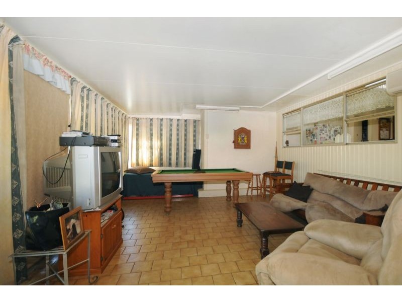 18 Merino Street, Harristown QLD 4350