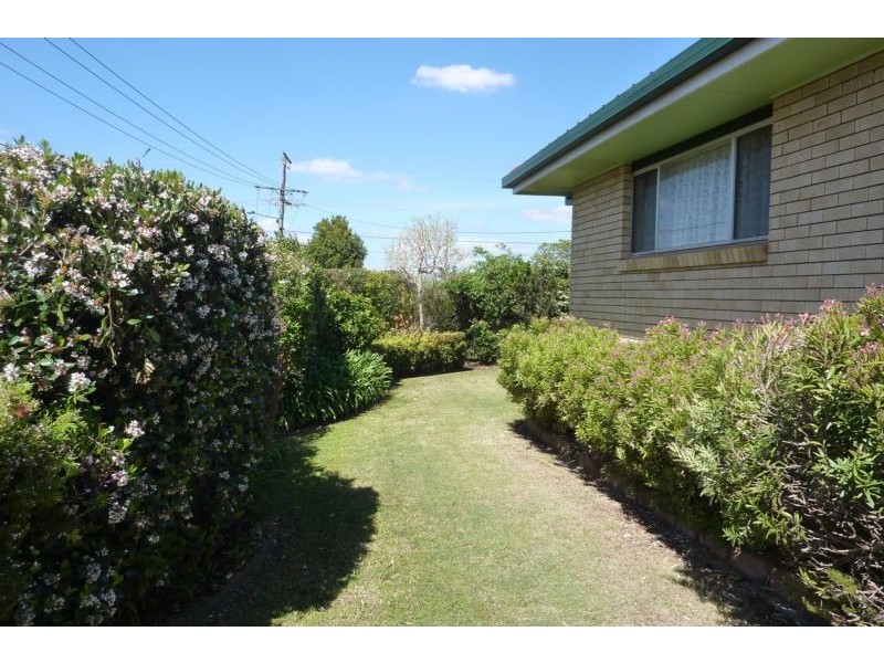 18 Merino Street, Harristown QLD 4350