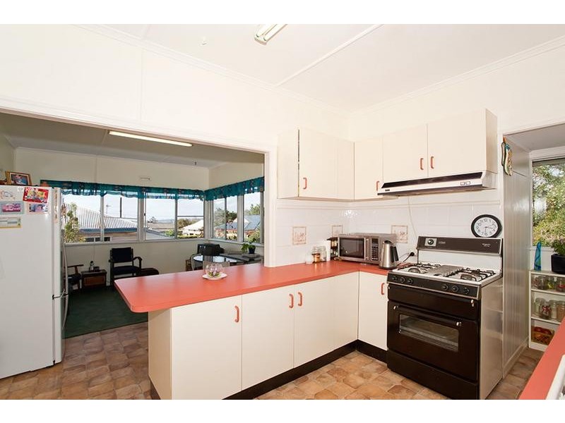 6 Miller Street, Harristown QLD 4350