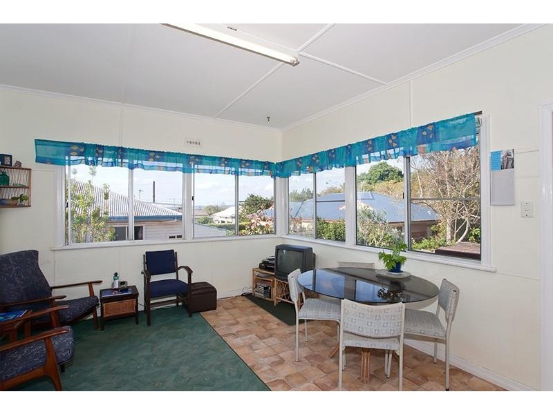 6 Miller Street, Harristown QLD 4350