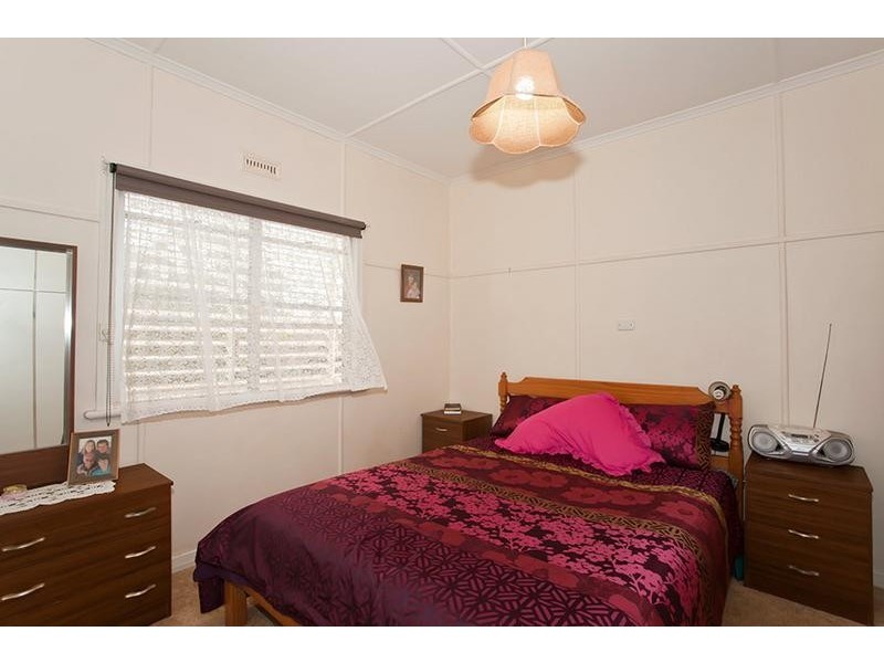 6 Miller Street, Harristown QLD 4350