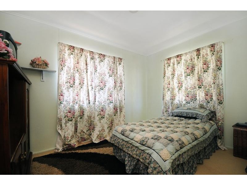 32 Wombyra Street, Newtown QLD 4350