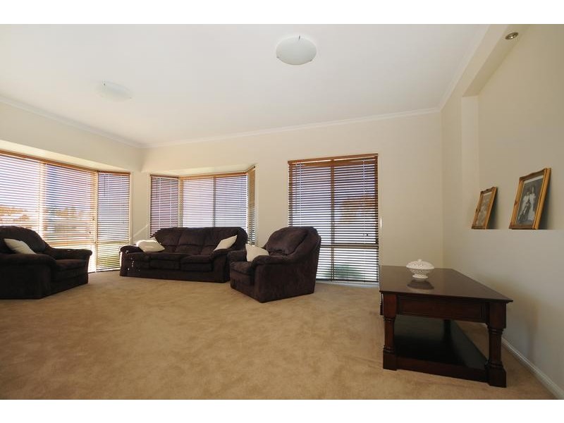 24 Settlers Drive, Gowrie Junction QLD 4352