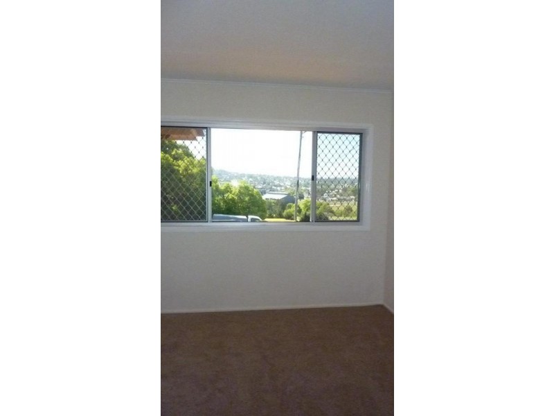 15 Gordon Avenue, Rockville QLD 4350